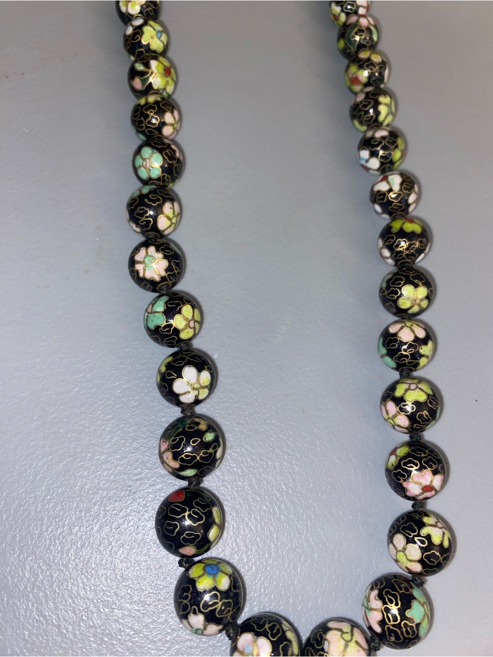 Vintage 1940s Cloisonné Black Ball Chain Knotted. Beautiful 🤩